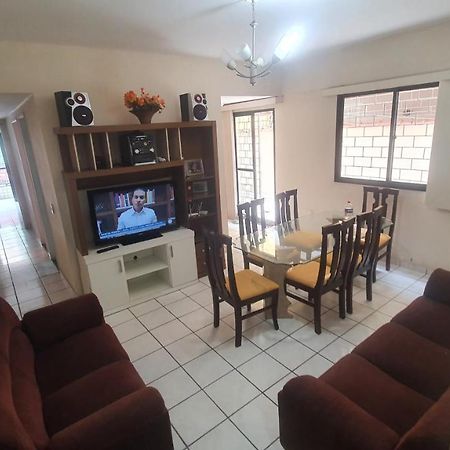 Aconchegante 2 Quartos Com Wifi + 1 Quarto Menor Apartment Guarapari Exterior photo